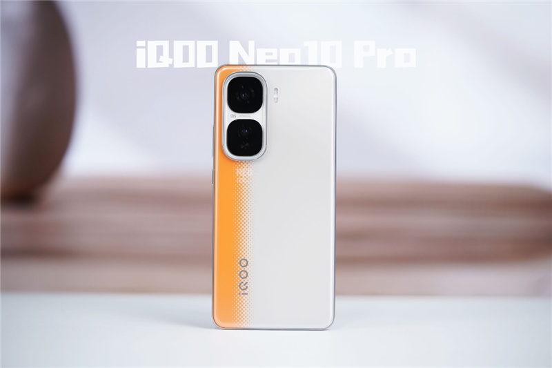 Neo10 Pro全面评测：144帧丝滑玩《星铁》真香！PP电子免费试玩模拟器全球首款天玑9400游戏机iQOO(图1)